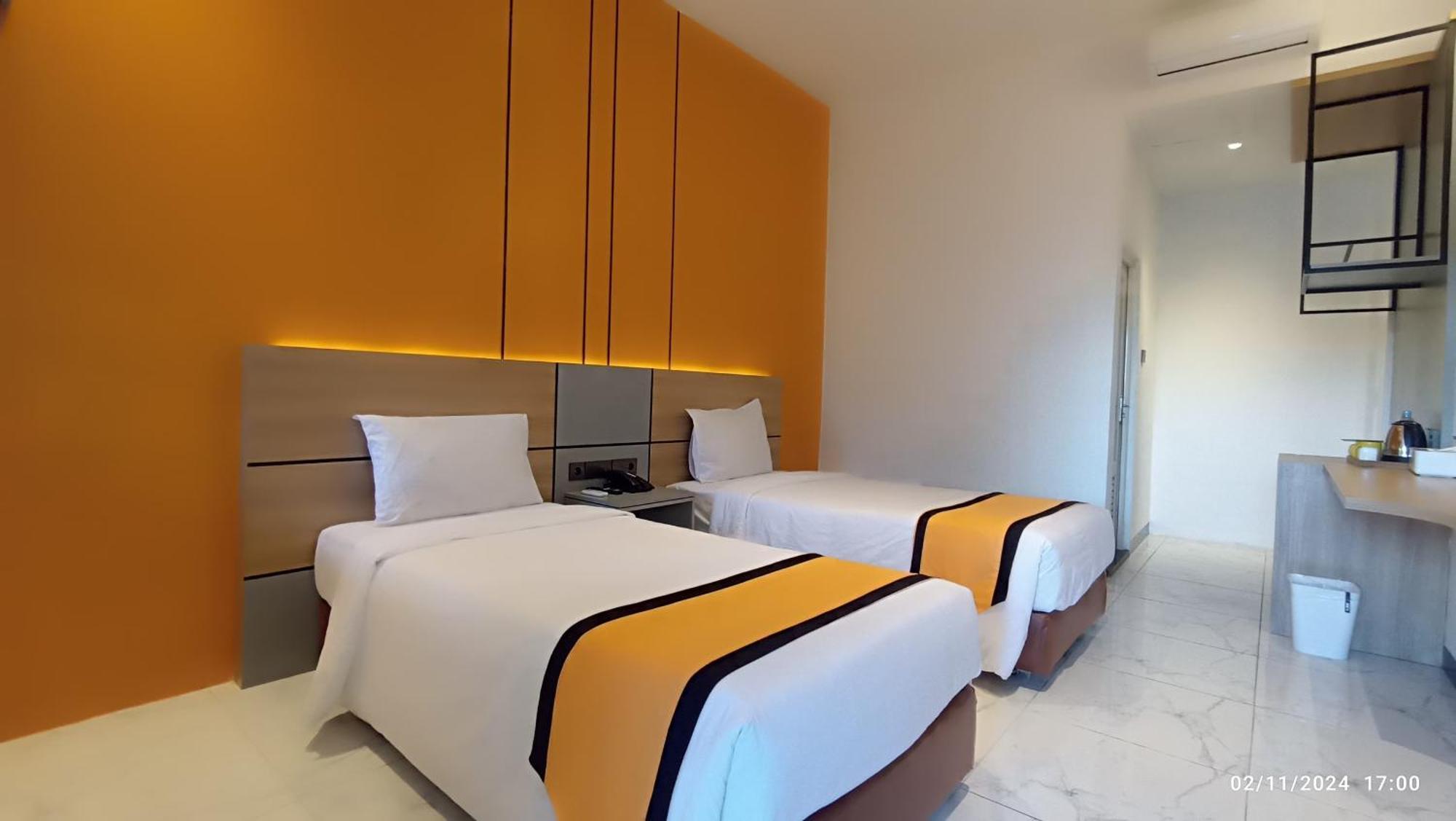 Parkside Meuligoe Hotel Meulaboh ภายนอก รูปภาพ